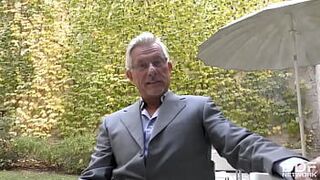 Большой грудастый сюрприз - порно видео