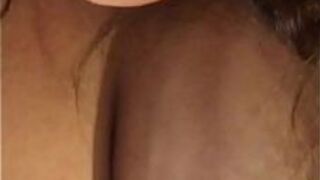 Мастурбирует, думая о сперме - порно видео