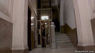 Сняли на публике, анальную группу трахнули в квартире - порно видео