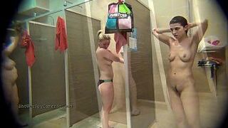 Кадры из душевых комнат - порно видео
