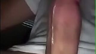 Огромный бри и много молока ради тебя, поговори со мной - порно видео