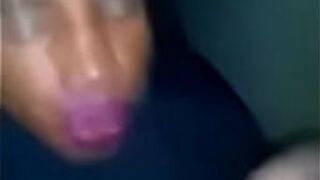 Кенийская мусульманская крошка сосет хуй как профессионал - порно видео